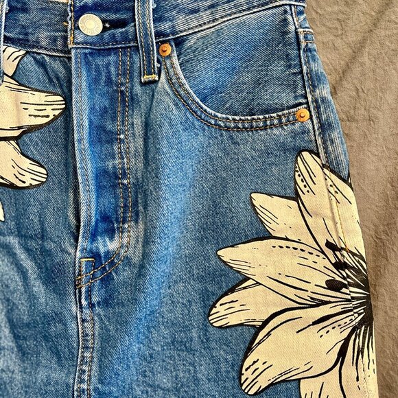 Levi's Premium Blue Denim Farm Rio X Floral Ribcage Mini Skirt  - Size 25 - Picture 11 of 13